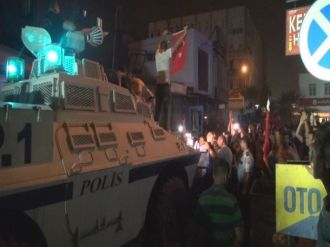 Hdp Binasını Basmak İsteyen Grubu Mhp’li Belediye Başkanı Önledi