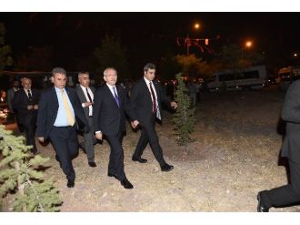 Kılıçdaroğlu’dan Şehit Evine Taziye Ziyareti