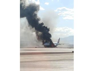 British Airways Uçağı Pistte Alev Aldı: 13 Yaralı