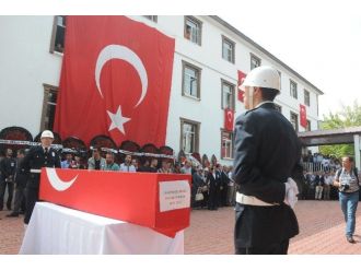 Şehit Başkomiser Son Yolculuğuna Uğurlanıyor