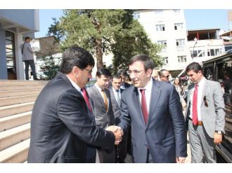 Başbakan Yardımcısı Cevdet Yılmaz: Ama Demeden Teröre Karşı Durmalıyız