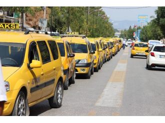 Manisalı Şoförlerden Teröre Konvoylu Tepki