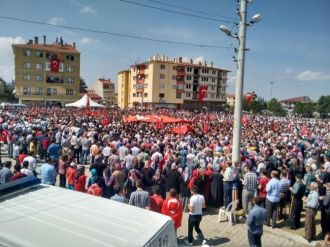 Şehit Polisi Binler Uğurladı