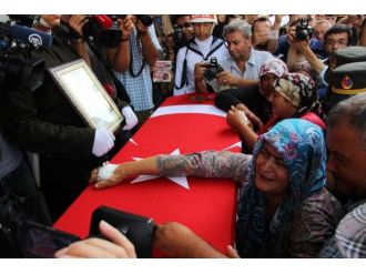 Şehit Annesi: Devlet Ve Millet Sağ Olsun