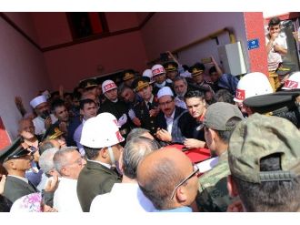 Şehit Yarbay Son Kez Evinden Uğurlandı