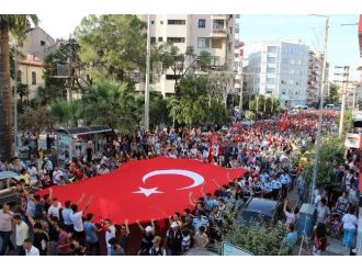 Binlerce Manisalı Teröre Lanet Yağdırdı
