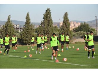 Akhisar Belediyespor’da Forma Savaşı