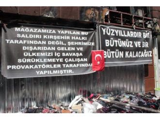 İşyeri Kundaklanan Dükkan Sahibinden Anlamlı Pankart