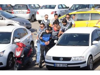 Aylan Bebek Ve 12 Mültecinin Ölümüyle İlgili Olarak 3 Kişi Yakalandı