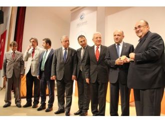Bakan Işık Milleti Sağduyuya Davet Etti