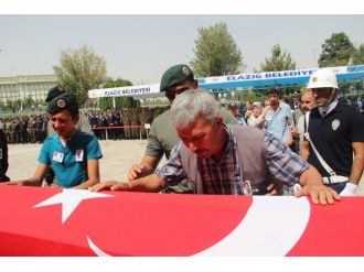 “Ağlamıyorum, Oğlum Şehit Oldu Diye Seviniyorum”