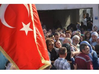 Gözyaşları Şehit Polis İçin Aktı