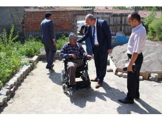 Başkan Şahiner Engelli Vatandaşı Sevindirdi
