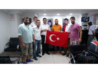 Malatyaspor Taraftarı Taşlı Saldırıya Uğrayan Otobüs Firmalarını Ziyaret Etti