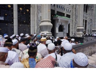 Kabe’de Cuma Namazı İzdihamı