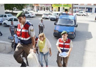 Üzerinde Esrar Yakalanan Kadın Tutuklandı