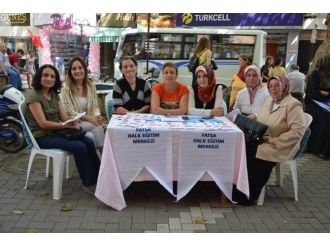 Halk Eğitimin Çalışmalarıyla İlgili Broşürler Dağıtıldı