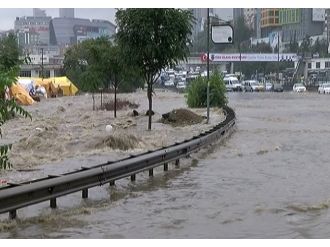 Kurbağalıdere Taştı Kurban Pazarı Sular Altında Kaldı