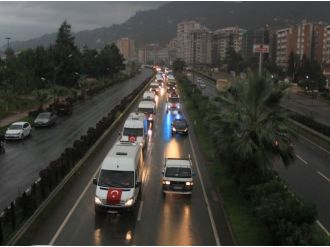 Rize’de Bin Araçlık Teröre Tepki Konvoyu