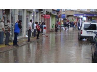 Bayburt’ta Sağanak Yağış Hayatı Olumsuz Etkiledi