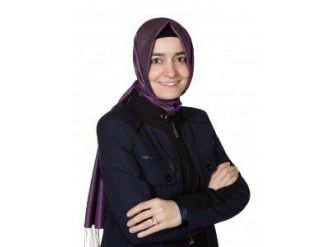 Ak Parti’de İlk Başörtülü Genel Başkan Yardımcısı