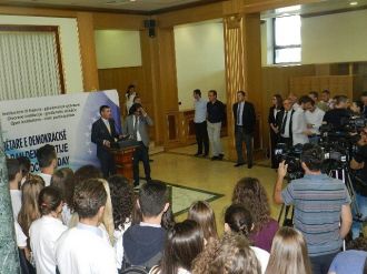 Kosova’da Dünya Demokrasi Günü‏ Kutlandı