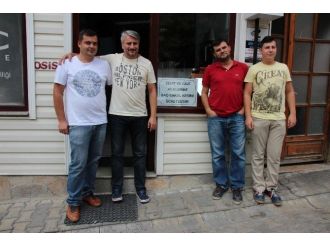 (Özel Haber) Tekirdağlı Berberden Şehit Ve Gazi Yakınlarına Vefa Örneği