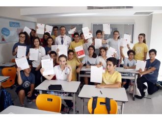 Öğrencilerden Askerlere Duygu Dolu Mektuplar
