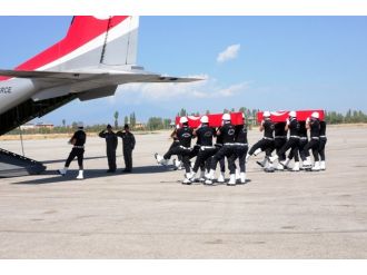 Şehitler Memleketlerine Uğurlandı