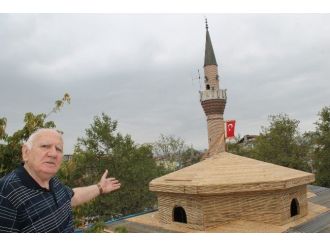 600 Yıllık Caminin Restorasyon Sırasında Kubbesi Çöktü