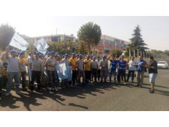 İşçiler Grev Yaptı, Fabrikada Üretim Durdu
