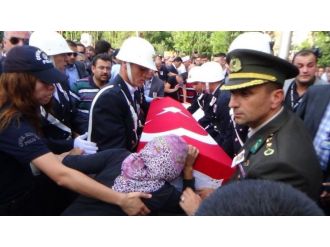 Şehit Polis Tekbirlerle Uğurlandı
