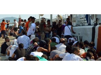 Aydın Üniversitesi Ekonomi Bölümü Başkanı Aybar: Mülteciler, Düşük Ücretli İş Gücü