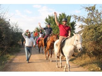 Görme Engellilere Atlı Safari