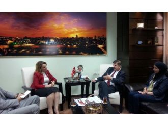 Nezaket Emine Atasoy, Filistin Kültür Bakanı Ziyad Ebu Ömer Görüştü