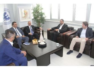 (Özel Haber) Temel Kotil: “Petrol Fiyatlarının Düşmesi Havayolu Şirketlerini Canlandırdı”