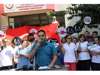 İzmirli Sağlıkçılardan ’Teröre Hayır Kardeşliğe Evet’ Çağrısı