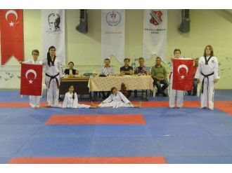 Arı Gençlik Kuşak Sınavında Şehitler Unutulmadı