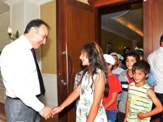 Karaçoban Ve Çat’tan Sevgi Getirdiler