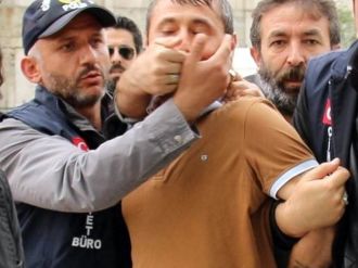 Katil zanlısı: Hepinizi eşek aralarına sokturacağım