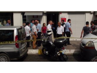 Banka soyguncusunu vatandaş yakaladı