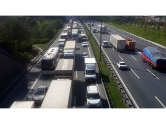 İstanbul’da bayram trafiği başladı