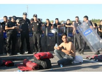 Sığınmacılar ikna edildi