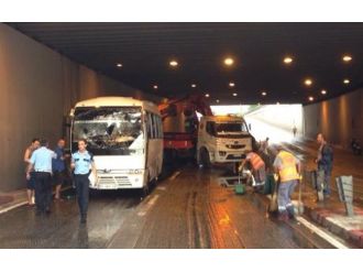 Alt geçitte zincirleme kaza: 1 ölü, 7 yaralı