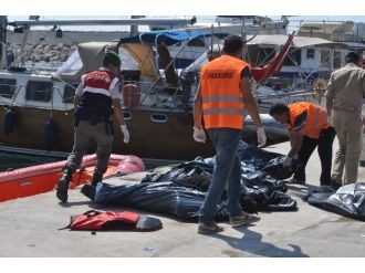 Mülteci botu geminin altında kaldı: 13 ölü, 13 kayıp