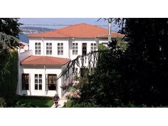 Tarihi yalıda yangın paniği