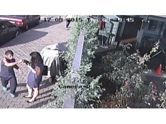 Beyoğlu’ndaki kapkaç anbean kaydedildi