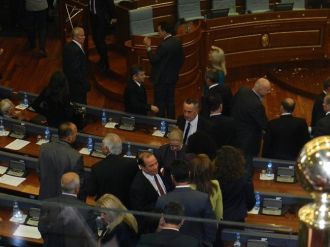 Başbakana yumurtalı protesto