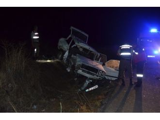 2 otomobil kafa kafaya çarpıştı: 2 si ağır, 5 yaralı!