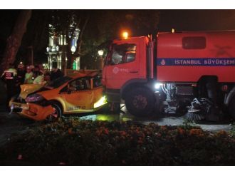Beşiktaş’ta kontrolden çıkan temizlik aracı dehşet saçtı